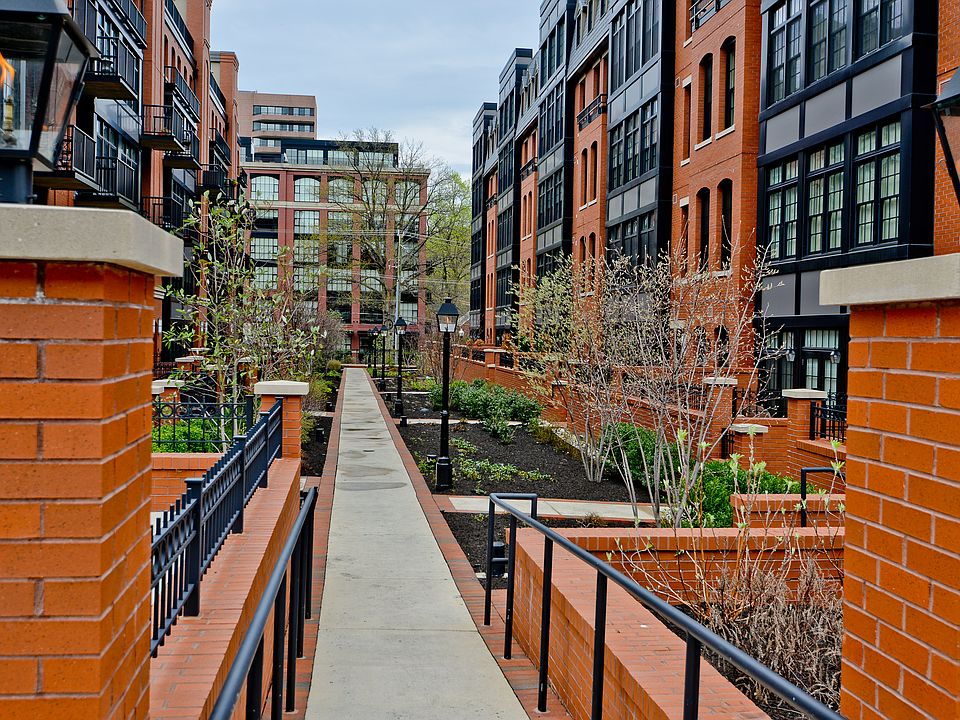 1st image of 1700 Clarendon Blvd #125