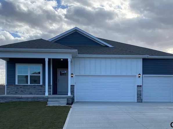 6419 Harvest Dr, Papillion, NE 68157