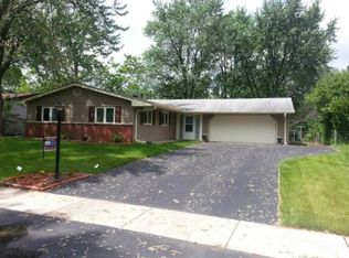 6868 Edgebrook Ln, Hanover Park, IL 60133