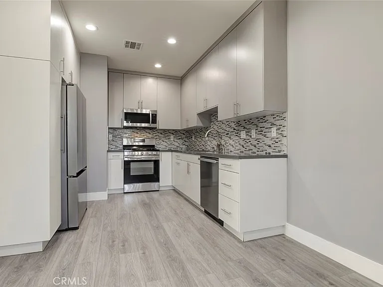6954 Jellico Ave — Photo 21
