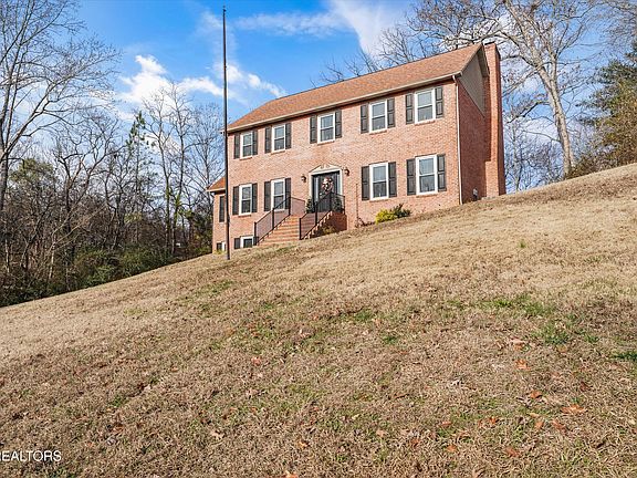 5th image of 704 Knights Bridge Rd