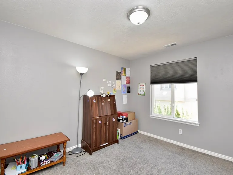 1555 Wynview Ln — Photo 20