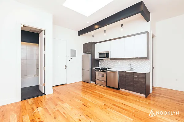 Rented by Nooklyn NYC LLC | media 10