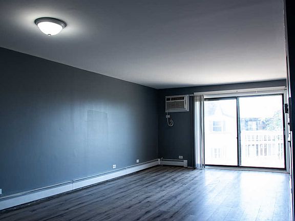 4th image of 157 Gregory St APT 14
