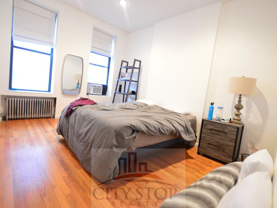 2nd image of 349 Amsterdam Ave #5A