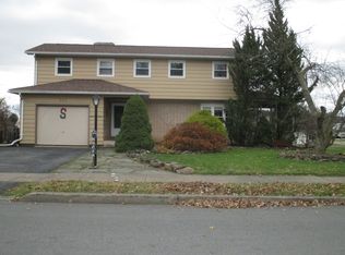 303 Charles Ave, Selinsgrove, PA 17870