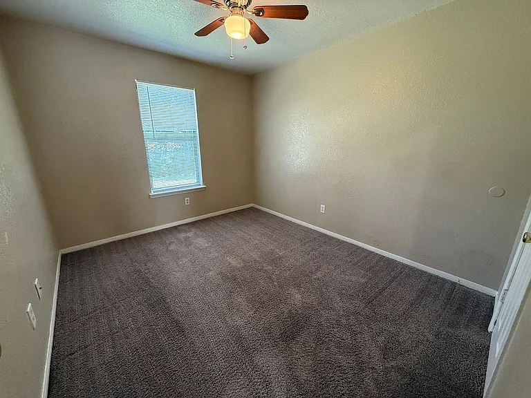 1708 Benttree Dr — Photo 12
