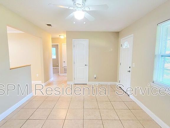 3rd image of 114 Mayberry Ct