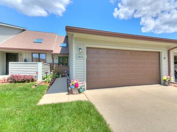 303 Southwoods Dr, Nevada, IA 50201