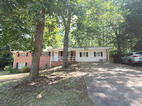 3429 Rocky Creek Dr, Douglasville, GA 30135