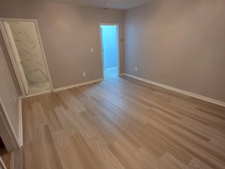 148 Clay St #2 — Photo 10