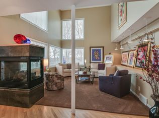 8521 Valley View Ct, Prior Lake, MN 55372