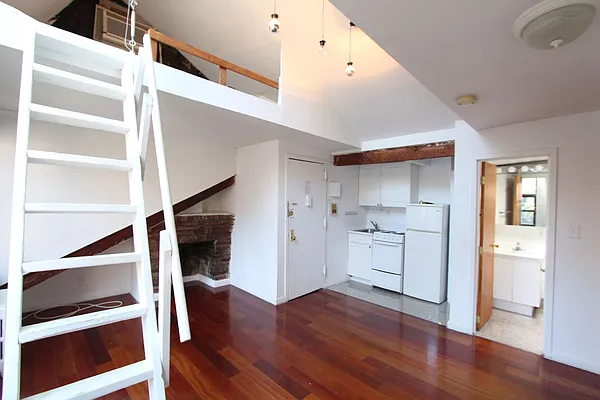 Rented by New York is Home | media 7