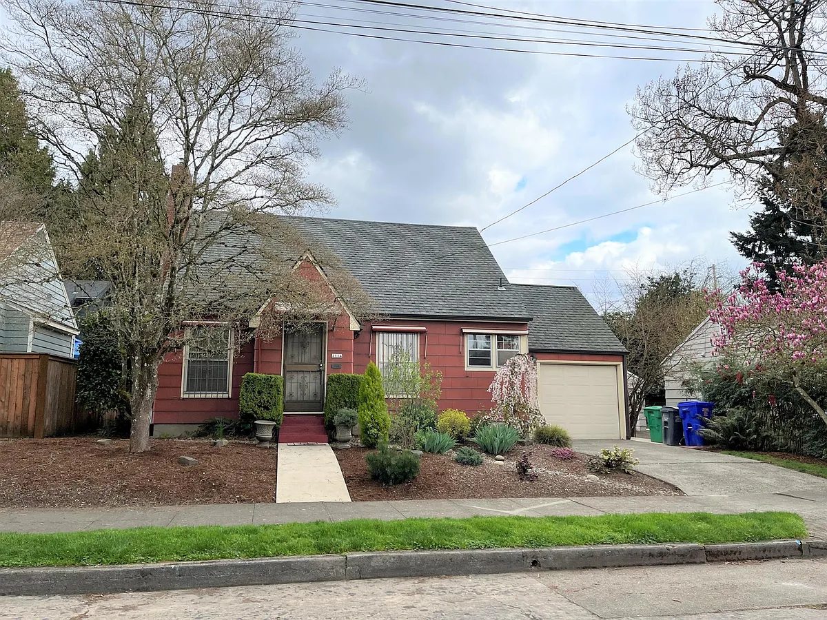 Building Photo - 2114 SE 42nd Ave