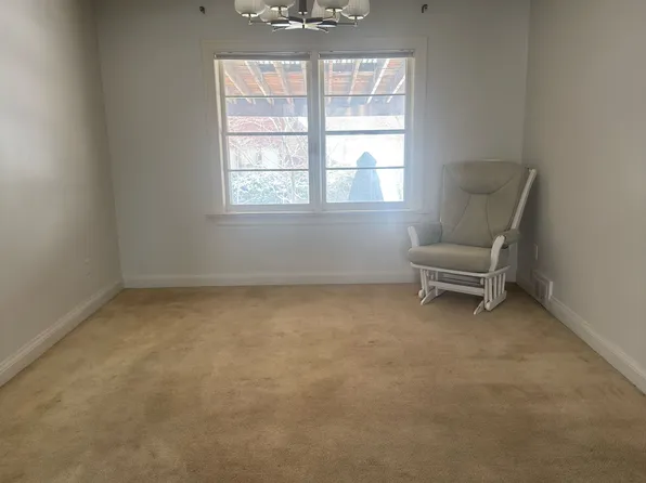 87 Connaught Ave, Toronto, ON M2M 1G9