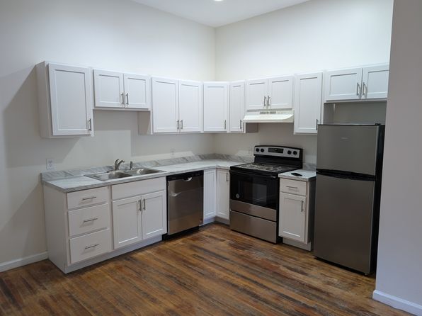 136 S 3rd St APT E