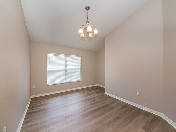 5th image of 1609 Carson White Ln