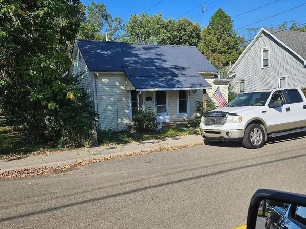 213 N Oakland Ave, Washington Court House, OH 43160