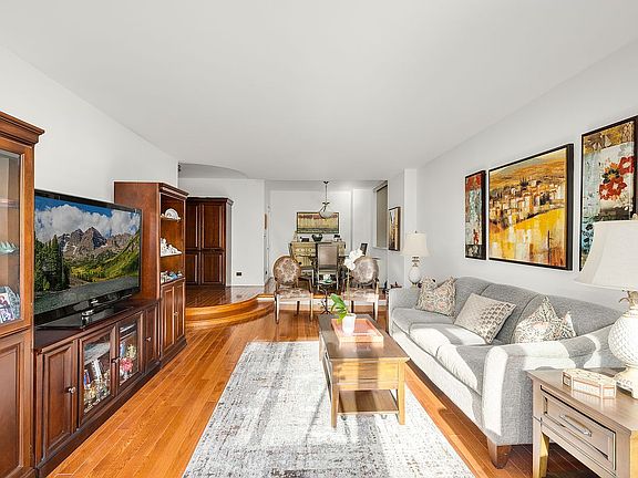 3rd image of 515 E 79th St APT 4E