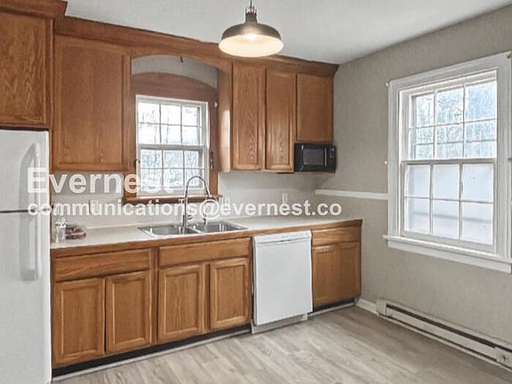 5th image of 2709 Lafayette Ave
