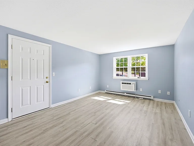 8 Maple Crest Cir #C — Photo 15