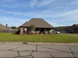 38583 Red Bud Ln, Denham Springs, LA 70706