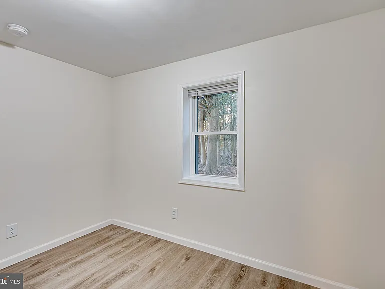 1558 Bay Head Rd — Photo 22