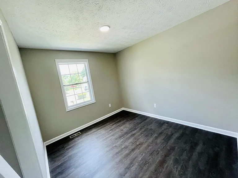 4215 New Towne Dr — Photo 12