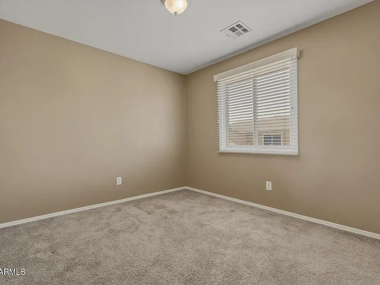 2246 E Fraktur Rd — Photo 19