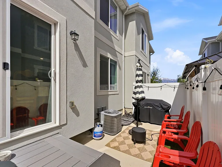 1113 E Jack Dr — Photo 8