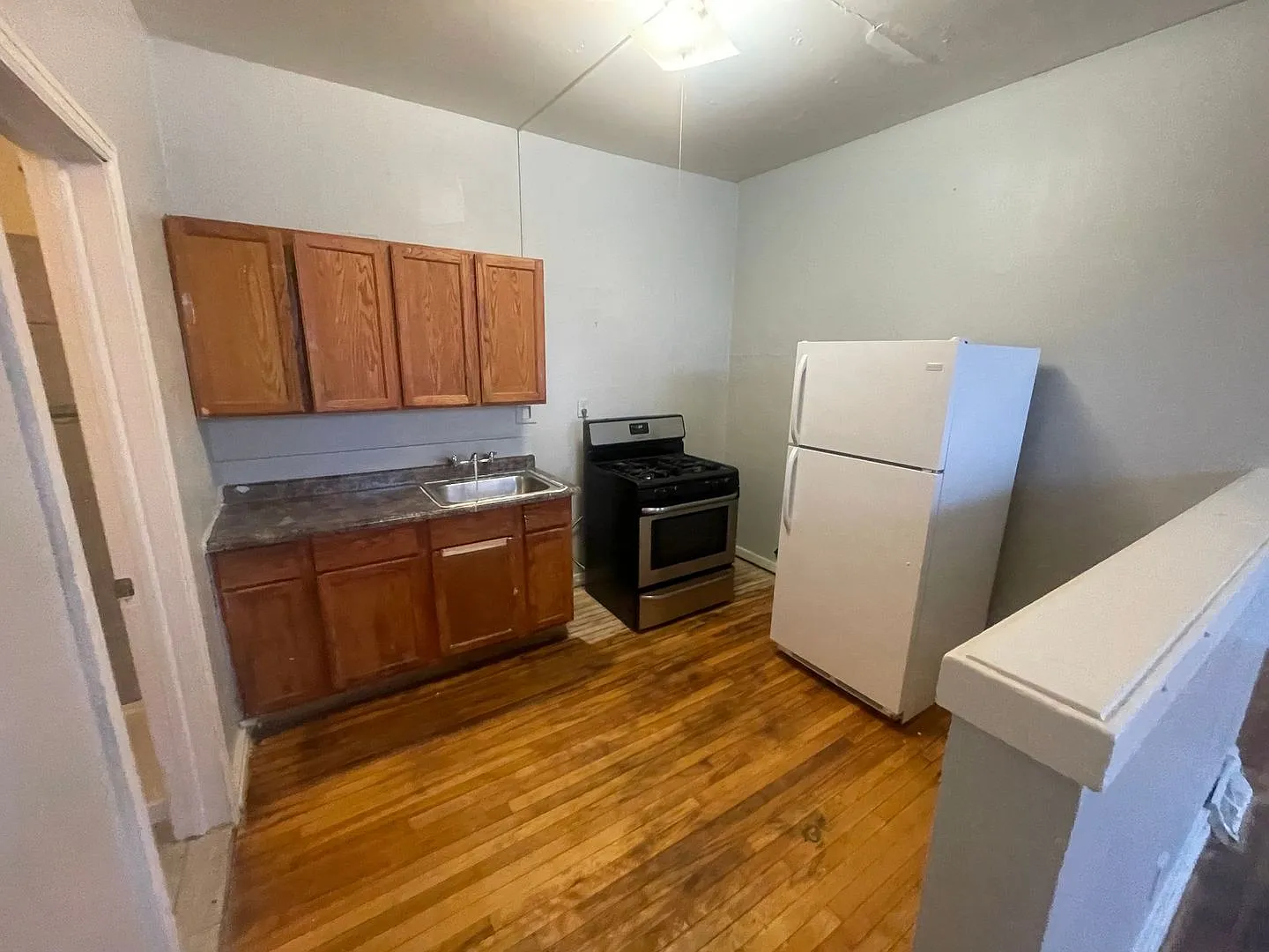 828 W Windlake Ave (8 unit) — Photo 4