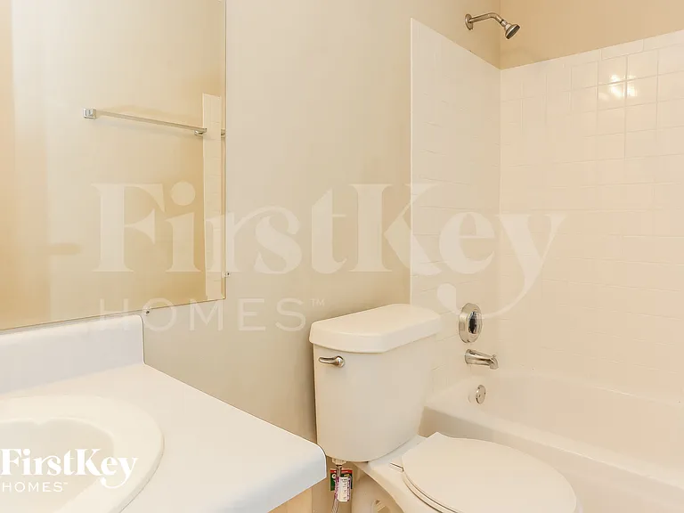 993 Cherry Laurel Dr — Photo 16