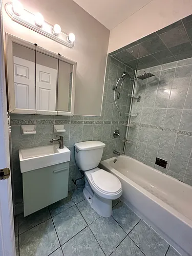 9 Brinsmaid Pl Photo 1