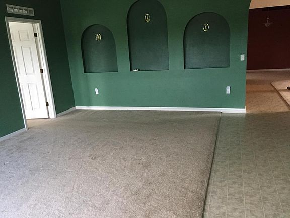 5th image of 3131 San Filippo Dr SE