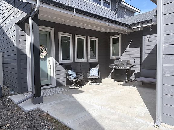 4th image of 2149 N Klemmer Ave