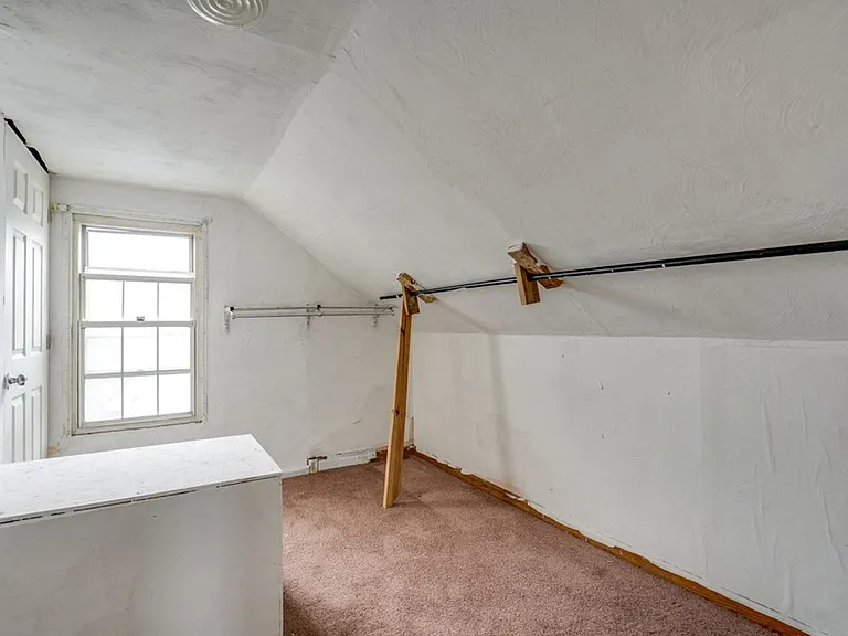 2118 Denison Ave — Photo 5