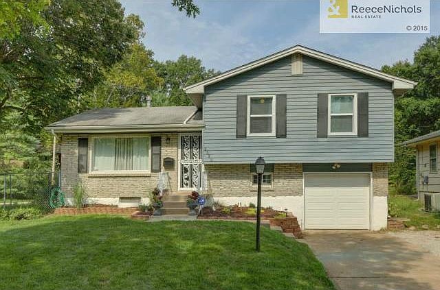 Great curb appeal on the side to side split level! Allnew landsc