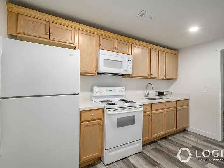 5075 E Rustic Patch Rd #DOWNSTAIRS — Photo 7