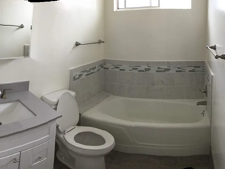 942 N Gardner St #203 — Photo 6