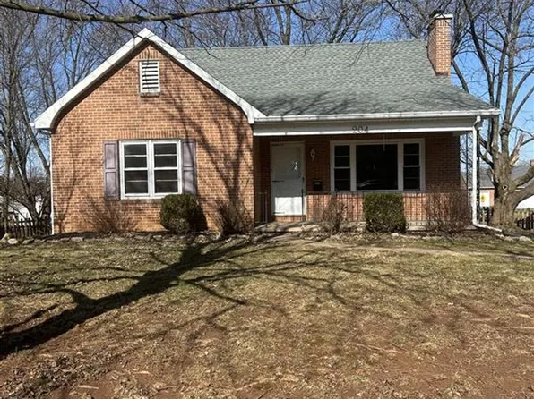 204 S 7th St, Mount Wolf, PA 17347