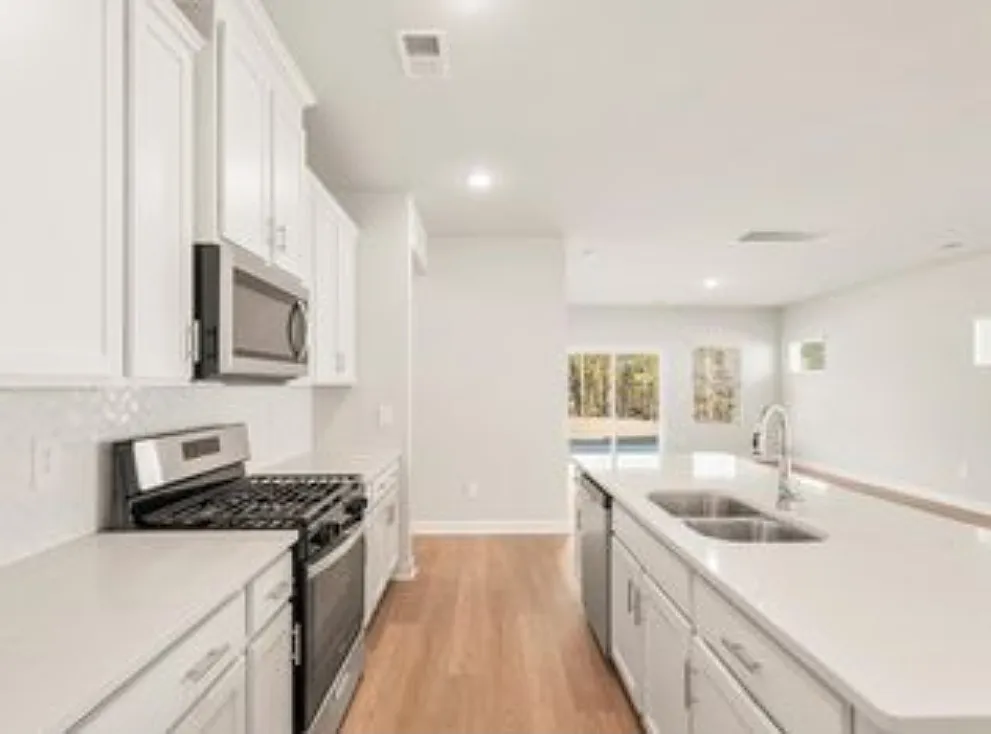 821 Landward Ct — Photo 2
