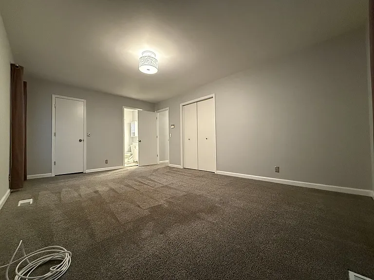 5801 Labrador Ln — Photo 18