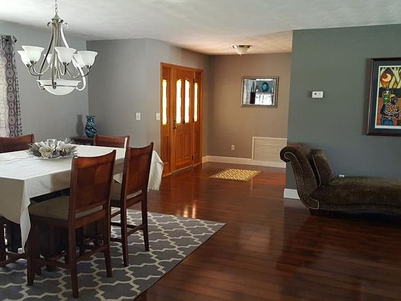 4th image of 4507 Bloomsbury Ct