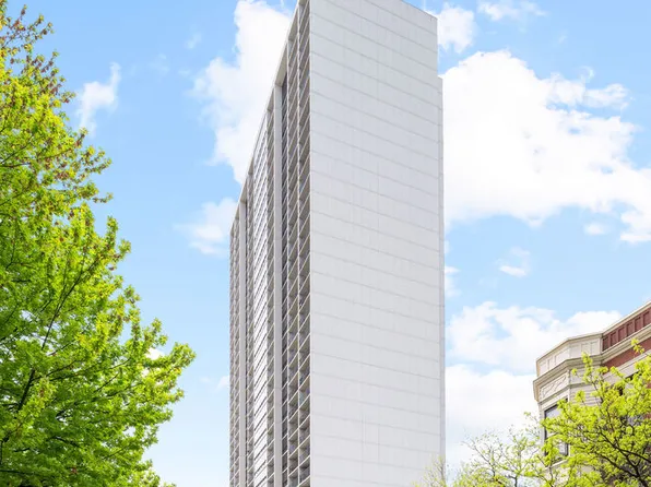 1636 N Wells St APT 2410, Chicago, IL 60614