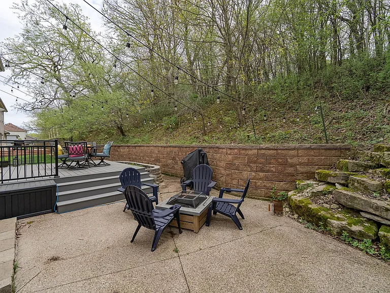 1008 Southern Woods Pl SW — Photo 4