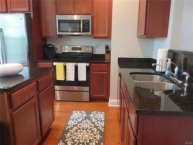 1518 Brookstone Pl — Photo 6
