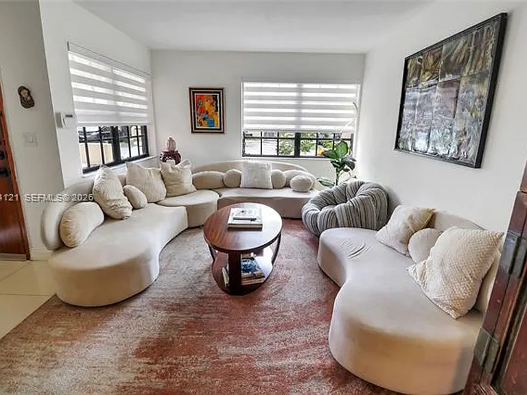 17920 NW 68th Ave #Townhouse 31 — Photo 7