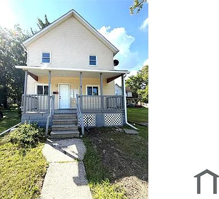 755 W 13th St — Photo 5