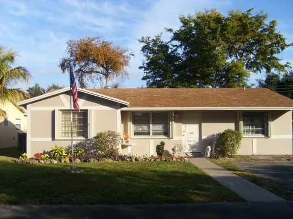 6451 McClellan St, Hollywood, FL 33024