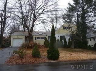 34 Bayberry Ln, New Rochelle, NY 10804